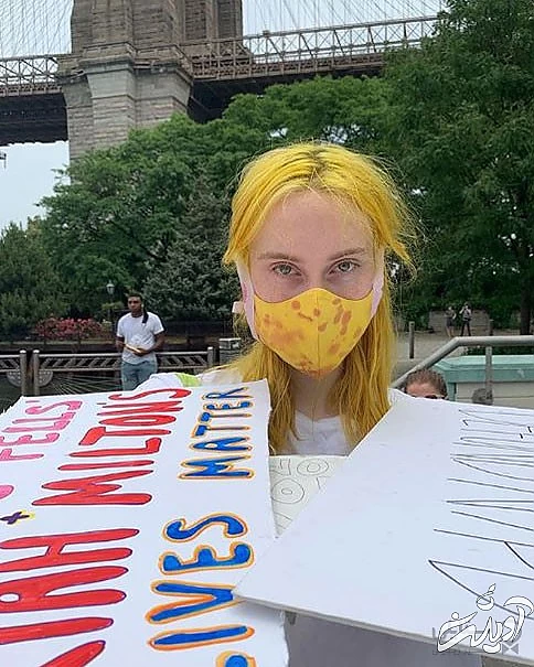 ست کردن ماسک و رنگ مو